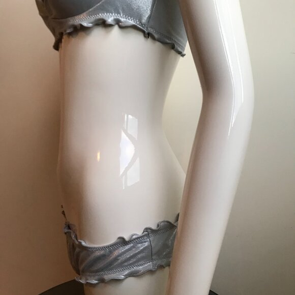 SunDazed 34 DD Bra cup solid silver metallic underwire top set shirred ruffled - Picture 10 of 13